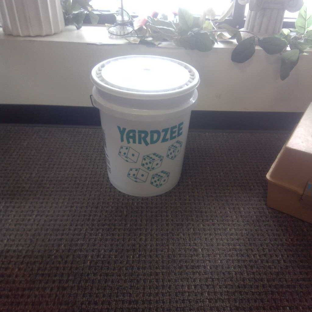 YARDZEE OUTDOOR 5 CEDAR WOOD LAWN DICE