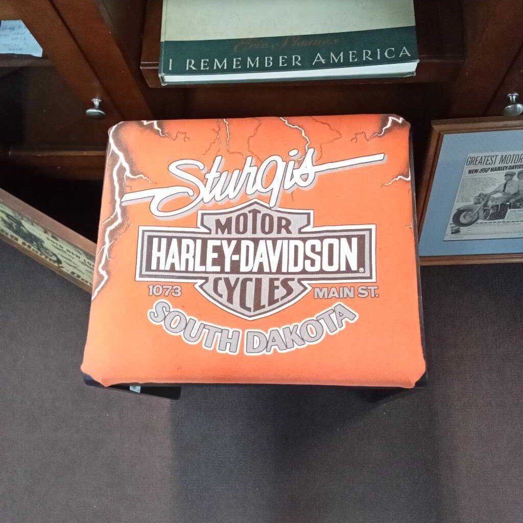 HARLEY DAVIDSON FOOTSTOOL WITH REMONABLE TOP