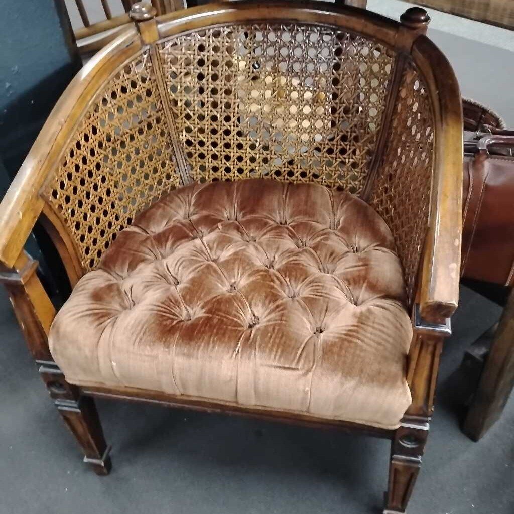 VINTAGE CHAIRCRAFT FRENCH BOHEMIAN ACCENT ARM CHAIR