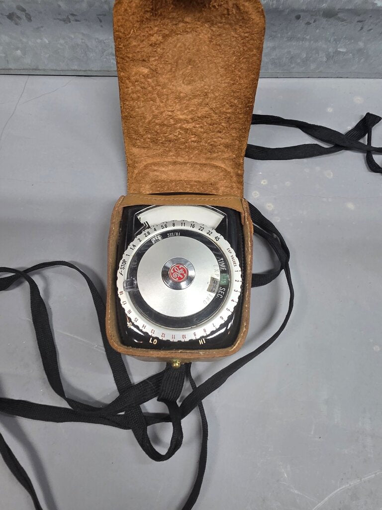 Vintage GE Electric Light Meter