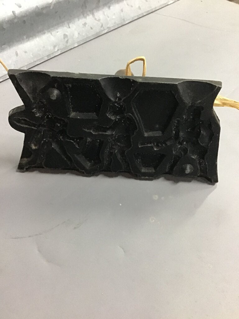 Vintage cast iron toy soldier mold wwII u.s./British commandos