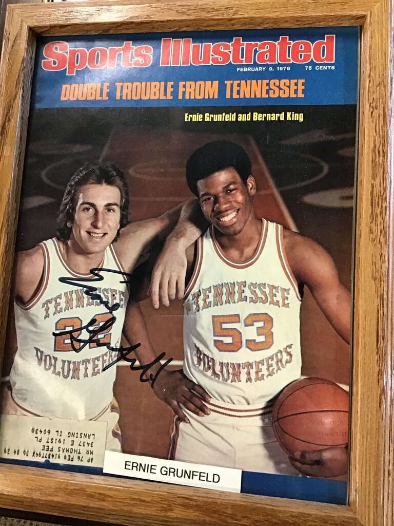 Sports Illustrated February 9, 1976 Magazine