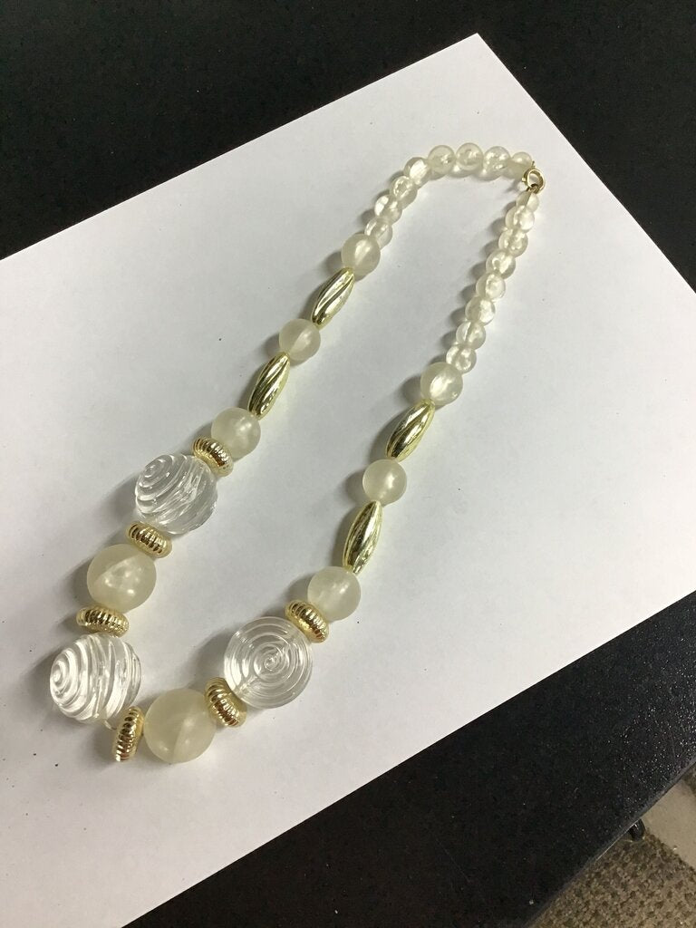 Elegant Vintage Beaded Necklace