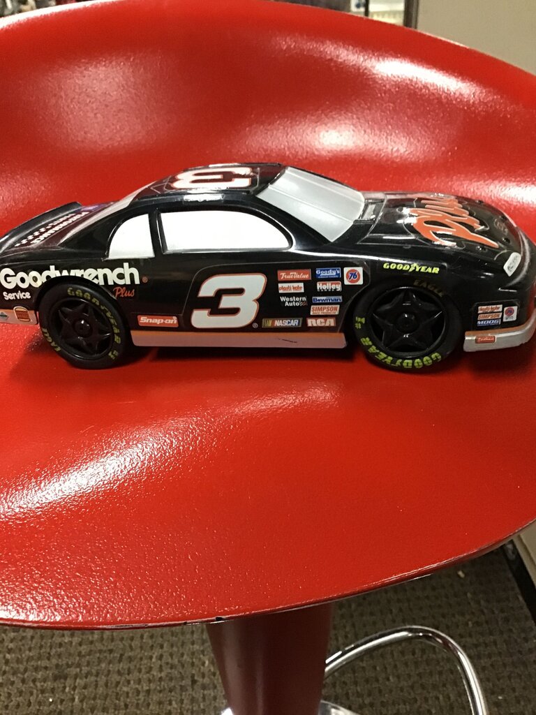 Dale Earnhardt #3 Goodwrench NASCAR Diecast Car