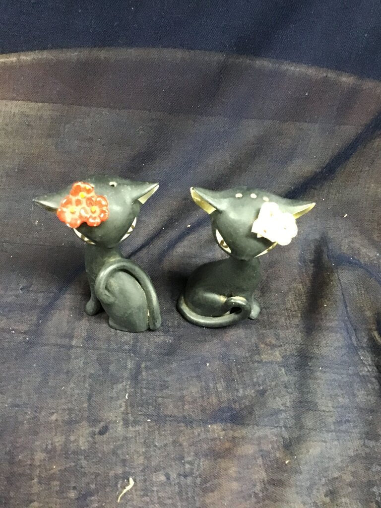 Ceramic Black Cat Salt and Pepper Shakers