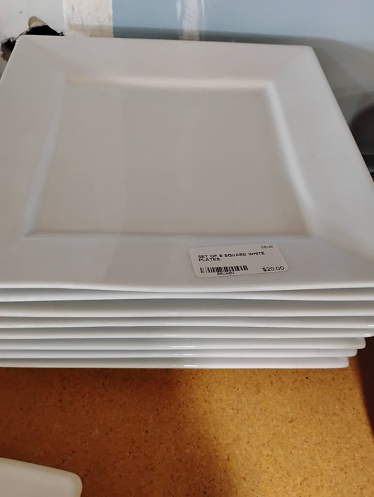 SET OF 8 SQUARE WHITE PLATES
