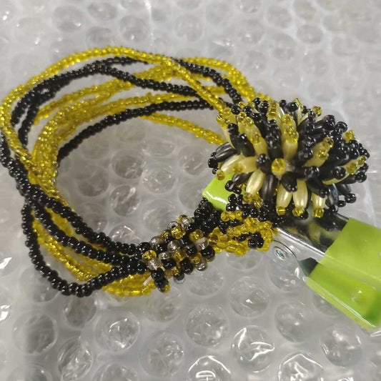 Beaded Yellow and Black Jewelry Set