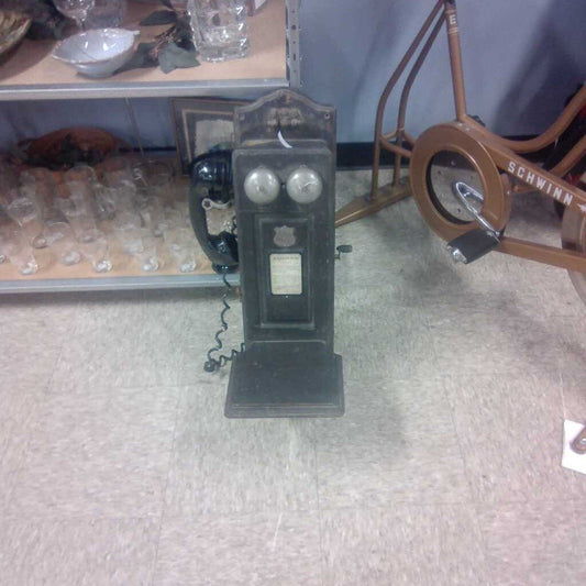 VINTAGE OLD TELEPHONE