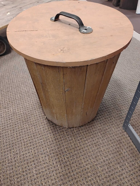 VINTAGE WOOD BARREL W/ LID