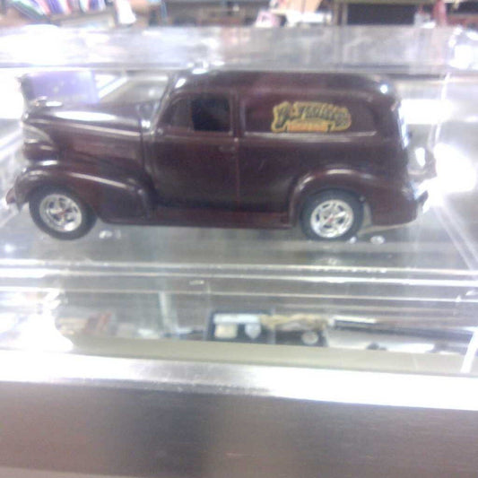 Die-Cast 1937 Purple Delivery Truck