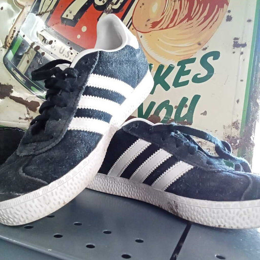 ADIDAS SHOES SIZE KIDS 3