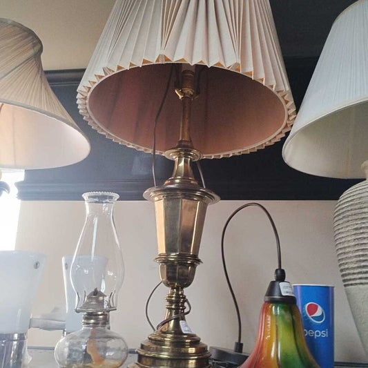 STIFFLE BRASS TABLE LAMP