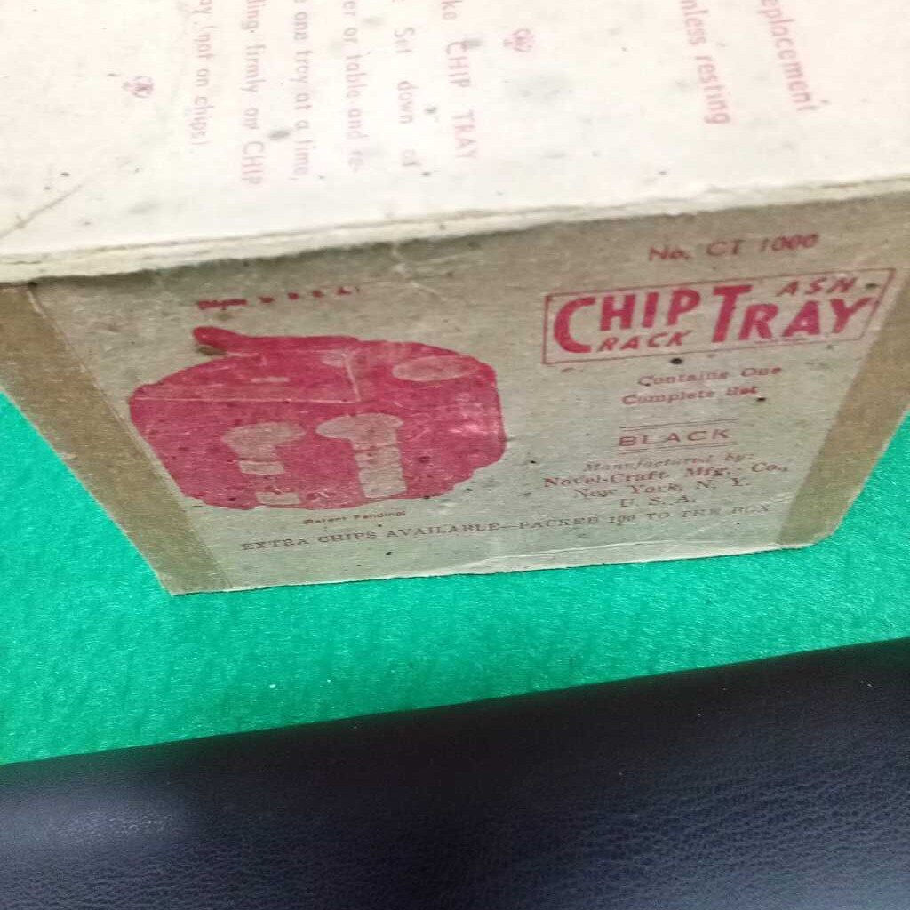POKER CADDY ASHTRAY SET WITH CHIPS