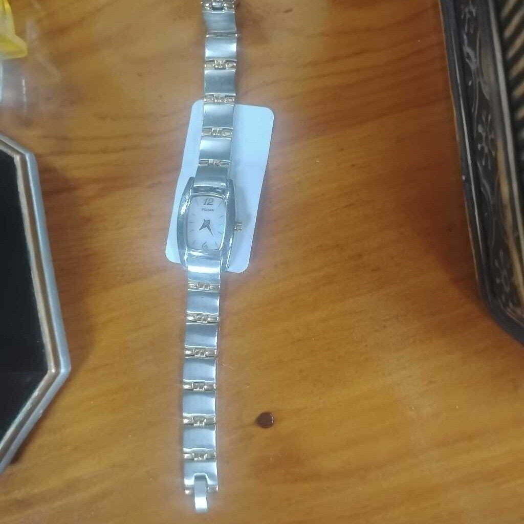 PULSAR PJ5107 WOMANS MOTHER OF PEARL DIAL 2 TONE