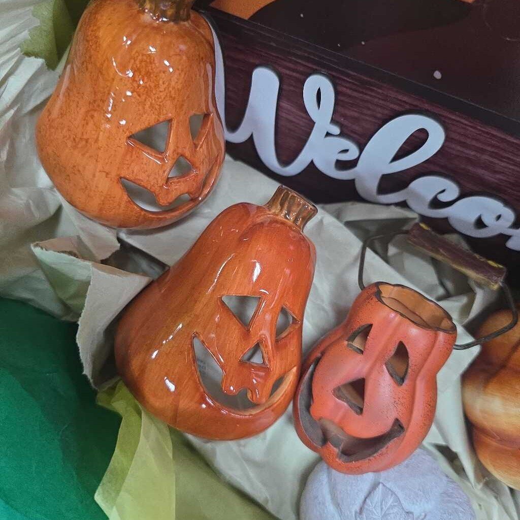 KIRKLANDS SET OF 3 PUMPKINS