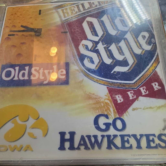 VINTAGE OLD STYLE BEER ADVEERTISING LIGHT WALL CLOCK