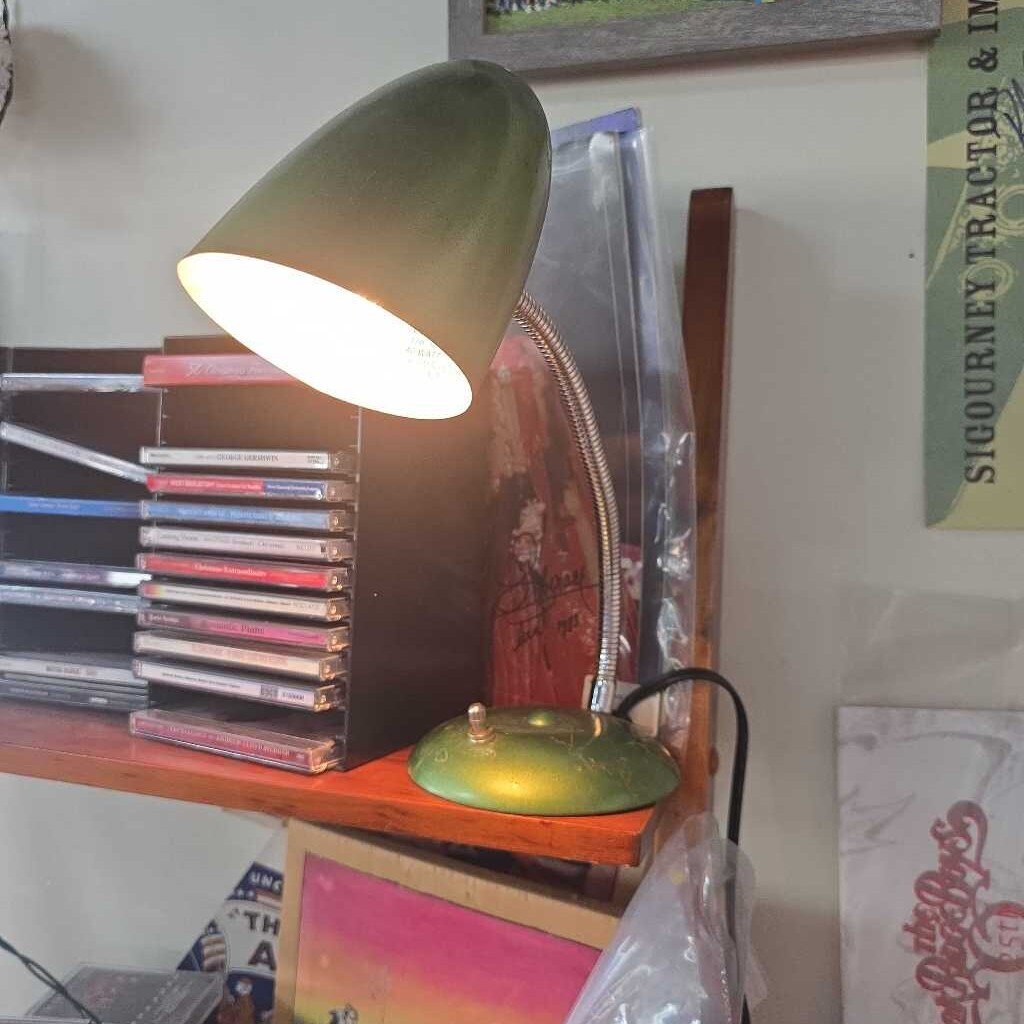 MCM DESKLAMP