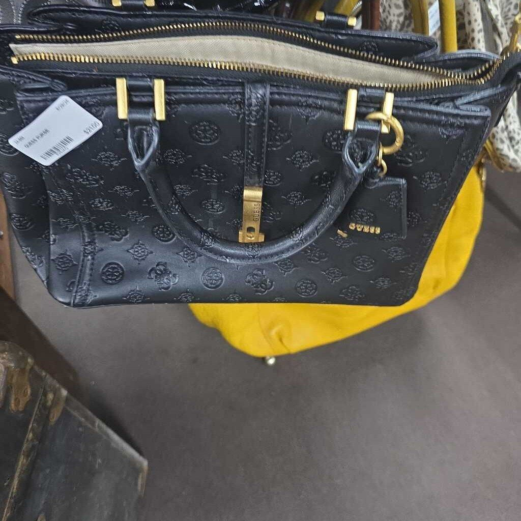 GUESS PURSE