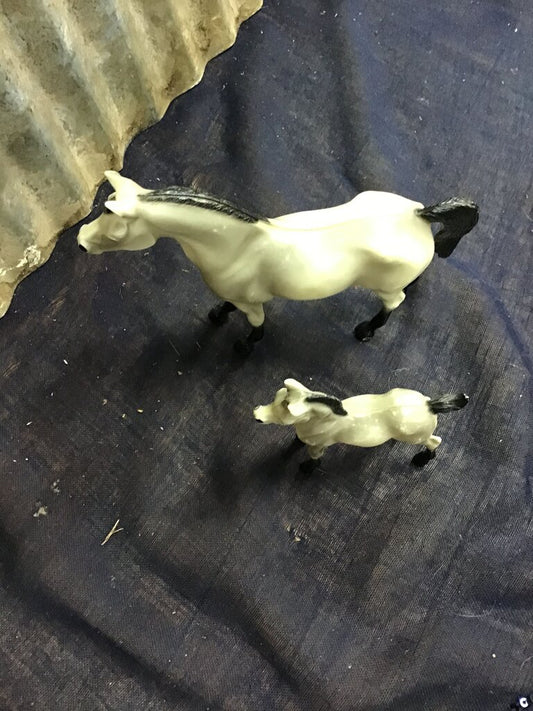 Vintage Plastic Horse and Foal Figurines