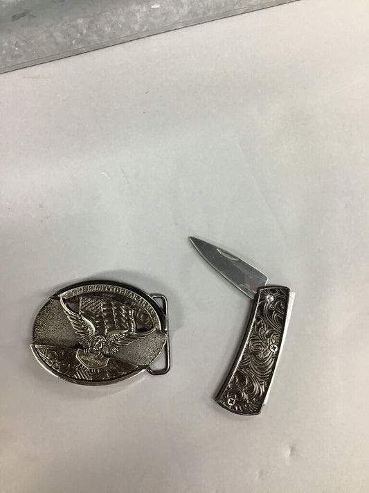 2nd Amendment Eagle and Flag Emblem Belt Buckle with Folding Knife