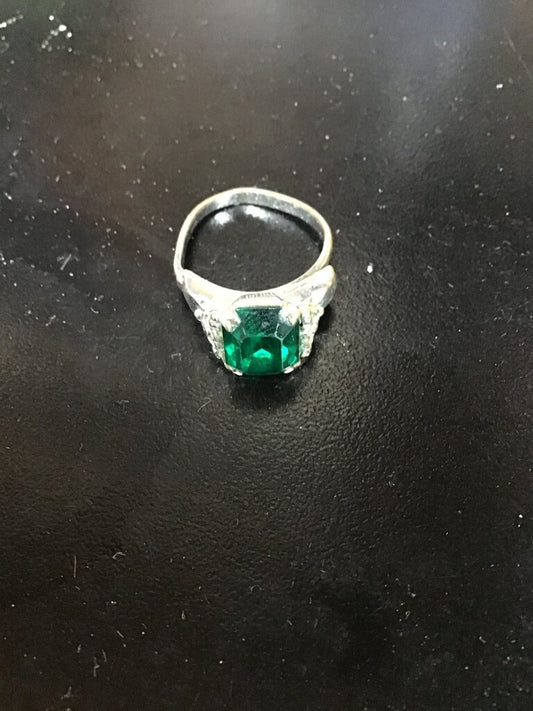 Vintage Emerald Green Ring