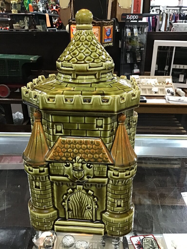 Vintage Castle Design Cookie Jar