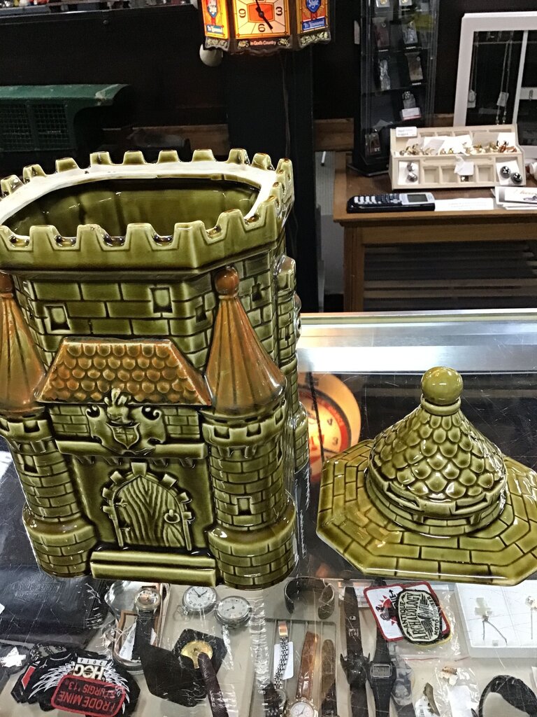 Vintage Castle Design Cookie Jar