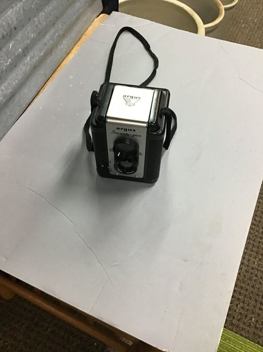 CAMERA
