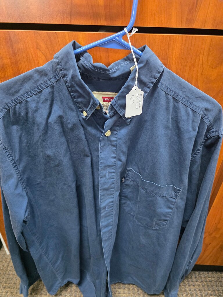 Levi's Casual Button-Up Shirt