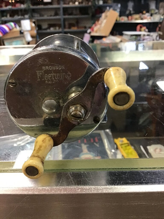 Bronson Fleetwing Fishing Reel
