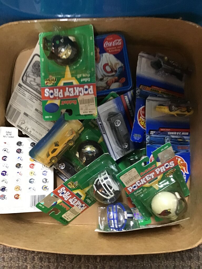 Pocket Pros NFL Team Mini Figures