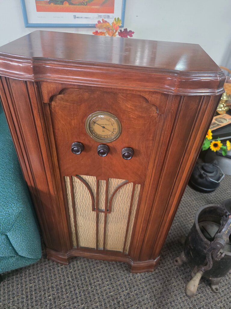 Vintage Atwater Kent 1930s Wooden Radio