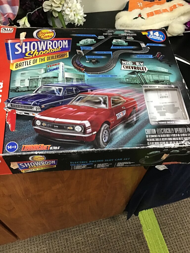 Super Cars Showroom Shootout Battle of the Dealerships Electric Racing Slot Car Set