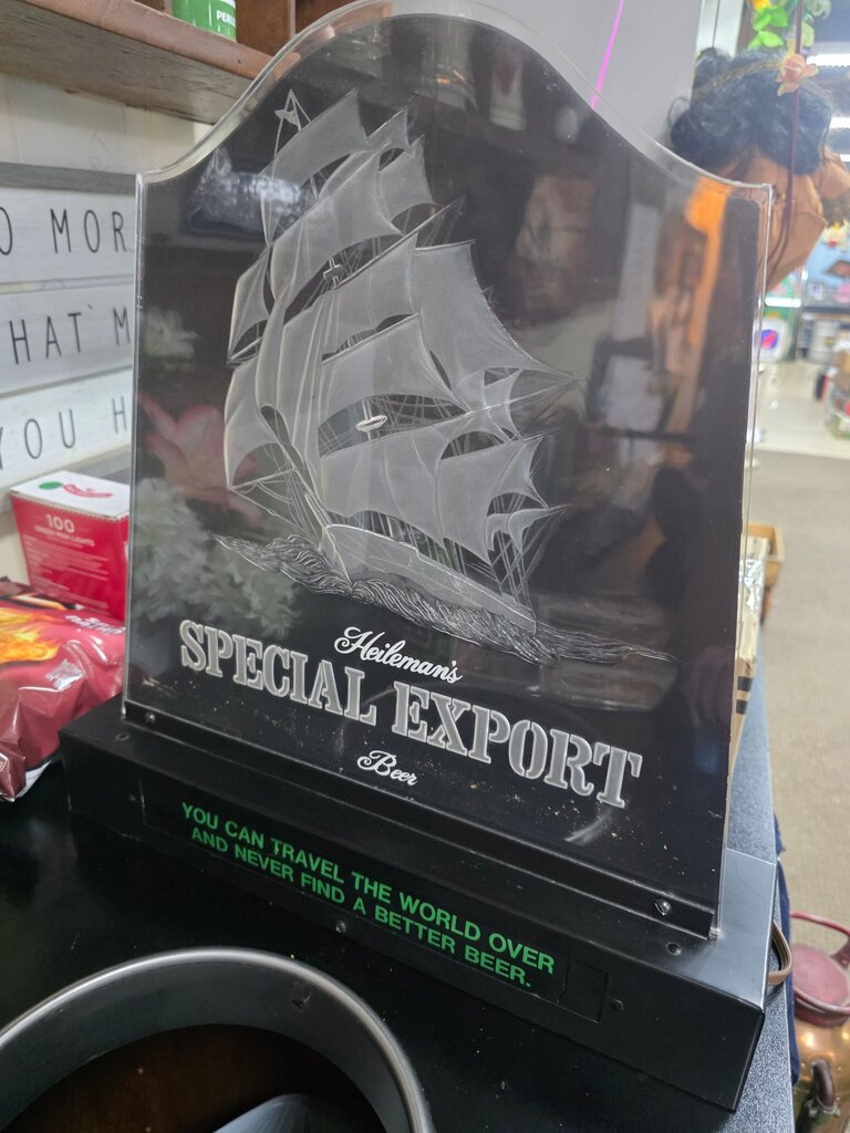 Heileman's Special Export Beer Sign working condition