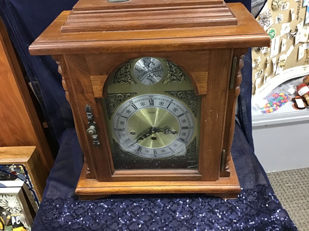 Vintage Wooden Mantel Clock