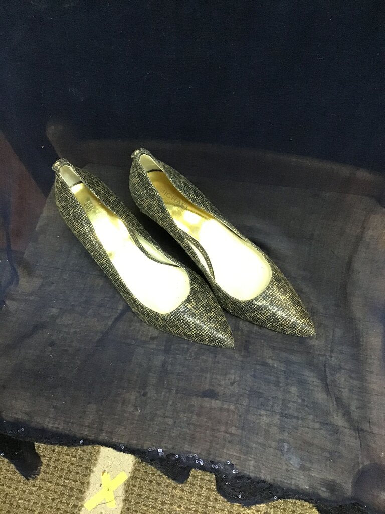 Michael Kors Metallic Pointed Toe Pumps