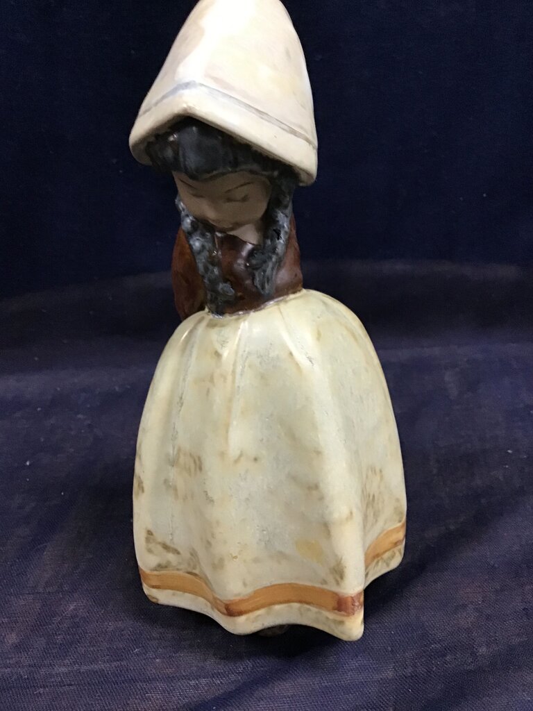 Vintage Ceramic Girl Figurine