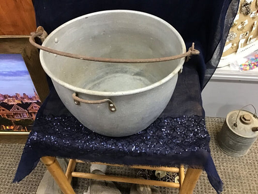 Vintage Metal Basin